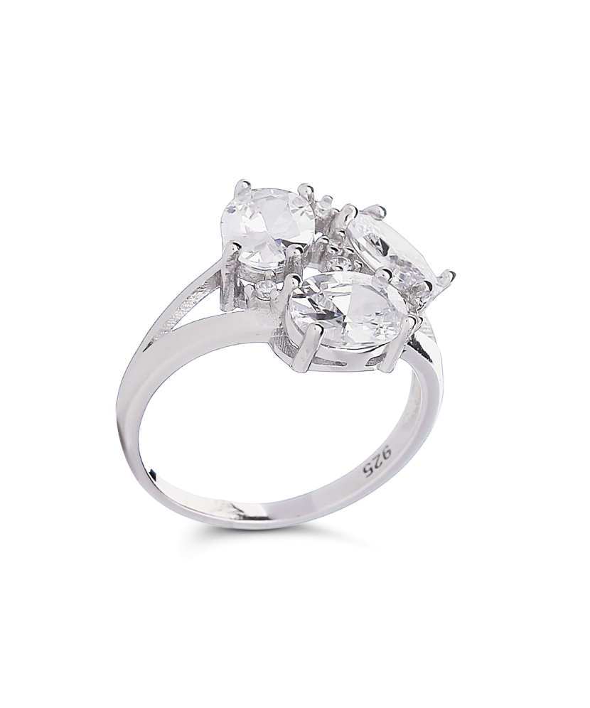 Серебряное кольцо с цирконами