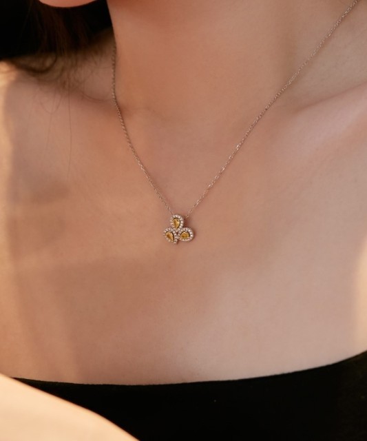 Серебряная цепочка с подвеской из циркона