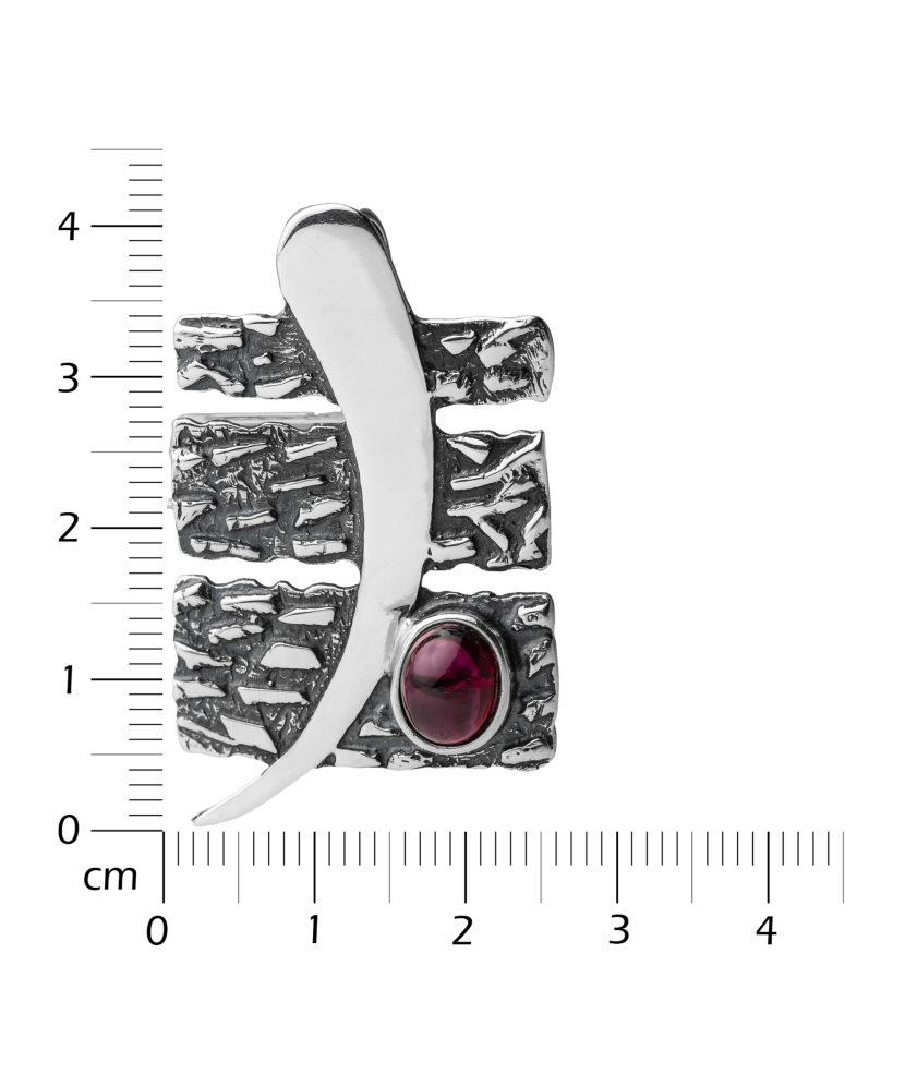 Sudraba piekariņš ar granātu