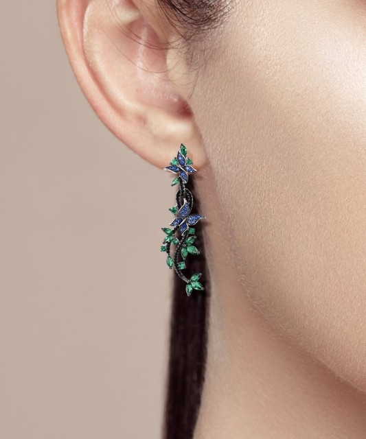 Sudraba auskari ar cirkonijiem un špineļiem