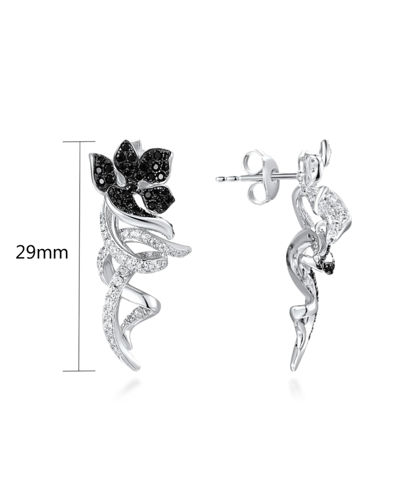 Sudraba auskari ar cirkonijiem un špineļiem