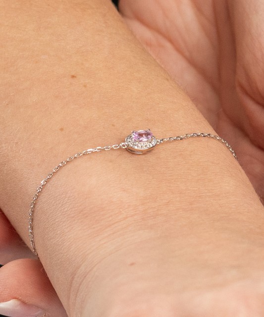 Браслет из белого золота с бриллиантами и сапфирами