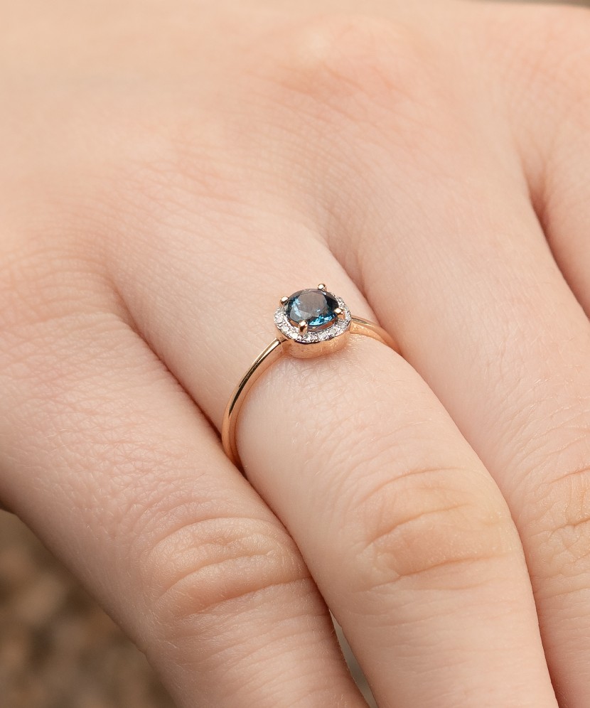 Zelta gredzens ar dimantiem un Londonas topāzu - Goldinga