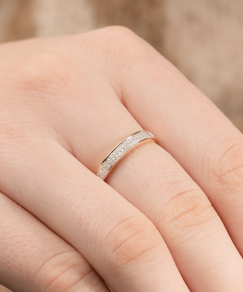 Zelta gredzens ar dimantiem