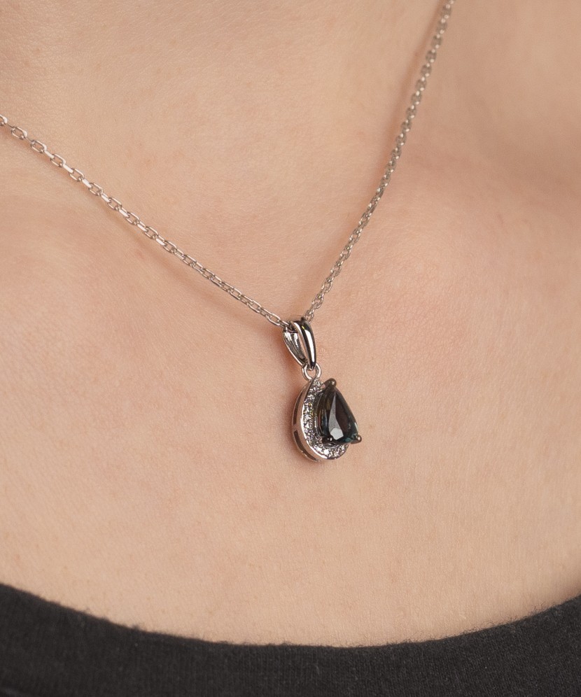 Baltā zelta kulons ar dimantiem un safīriem - Goldinga