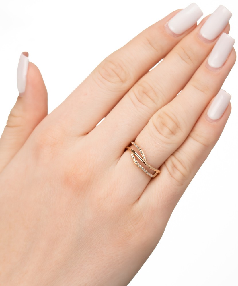 Zelta gredzens ar cirkonijiem