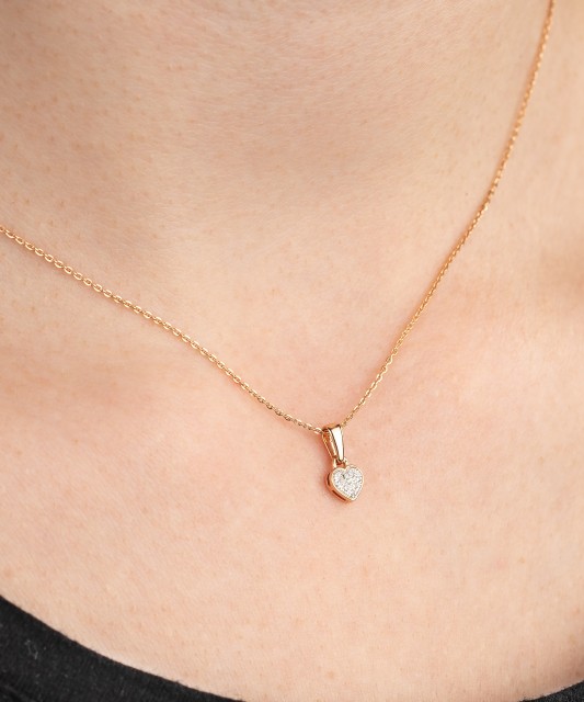 Baltā zelta piekariņš ar briljantiem