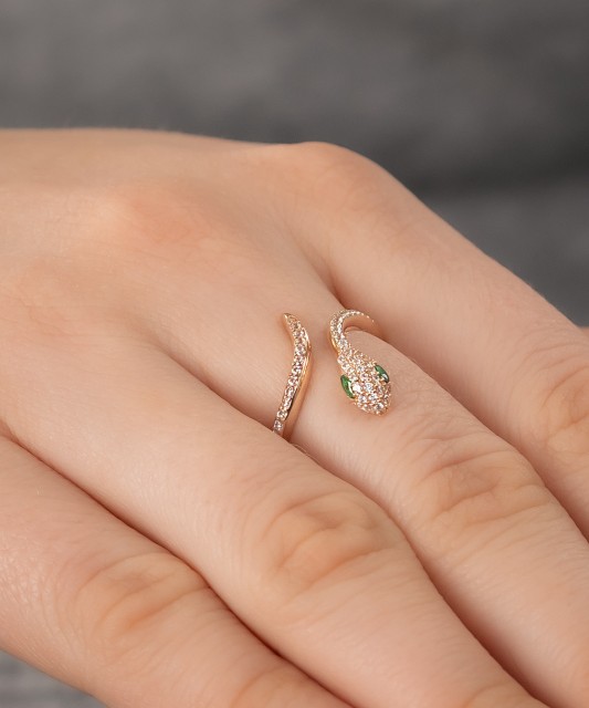 Zelta gredzens ar cirkonijiem