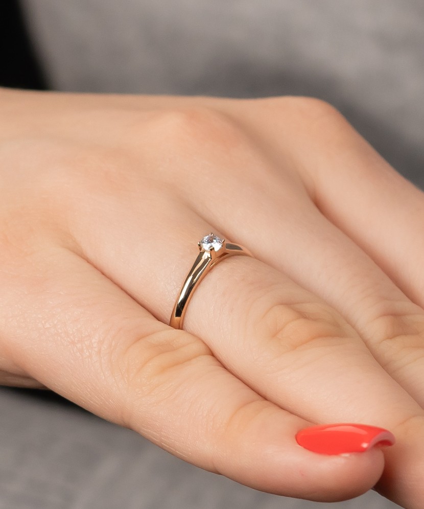 Zelta gredzens ar cirkoniju