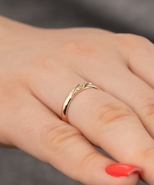 Zelta gredzens ar cirkonijiem