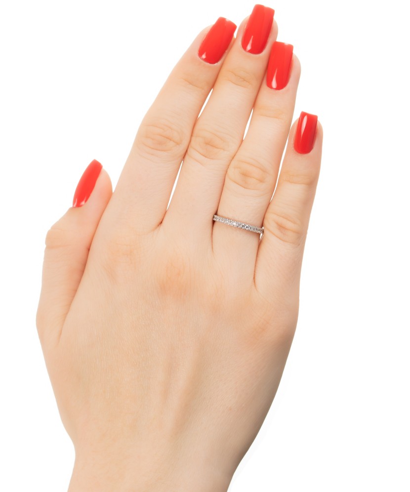 Baltā zelta gredzens ar cirkonijiem