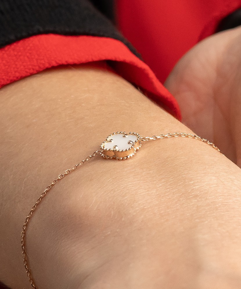 Zelta rokassprādze ar perlamutru