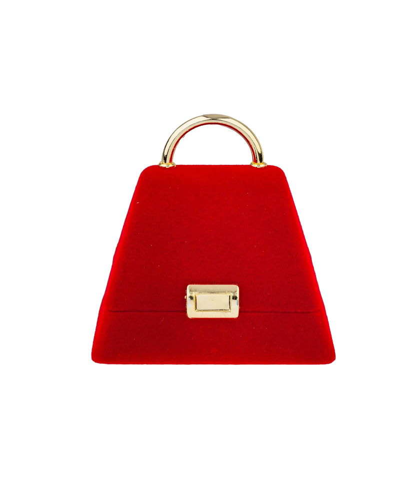 Kaste ir liela "rokassomu" sarkana - Goldinga