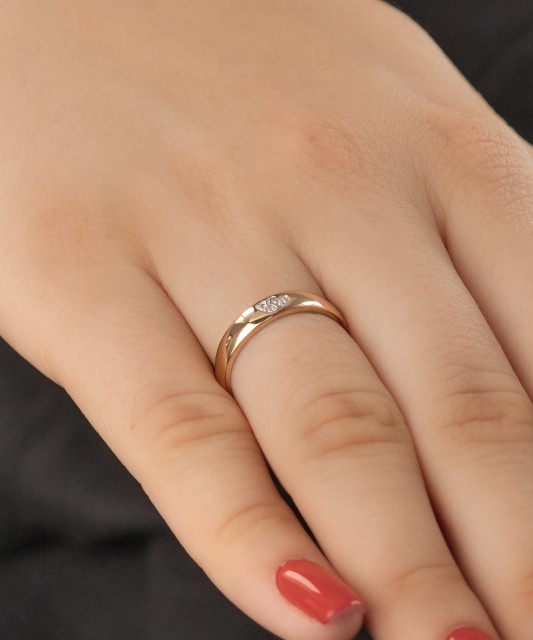 Zelta gredzens ar dimantiem