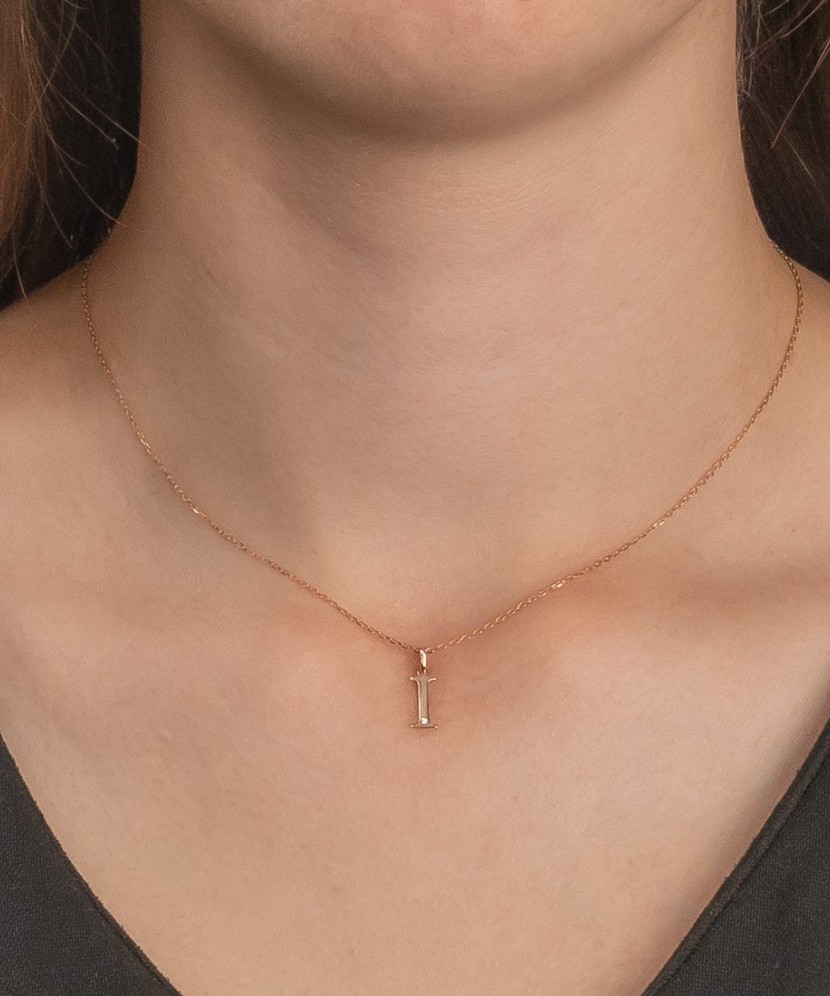 Zelta kulons ar dimanta burtu I