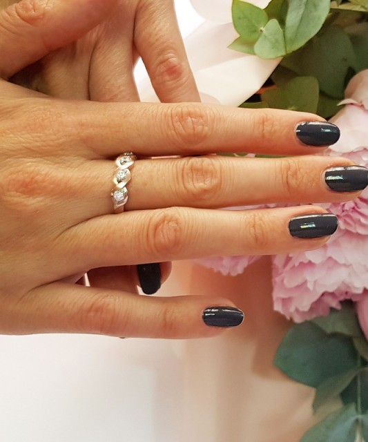 Apzeltīts sudraba gredzens ar cirkonijiem