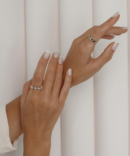 Apzeltīts sudraba gredzens ar cirkonijiem