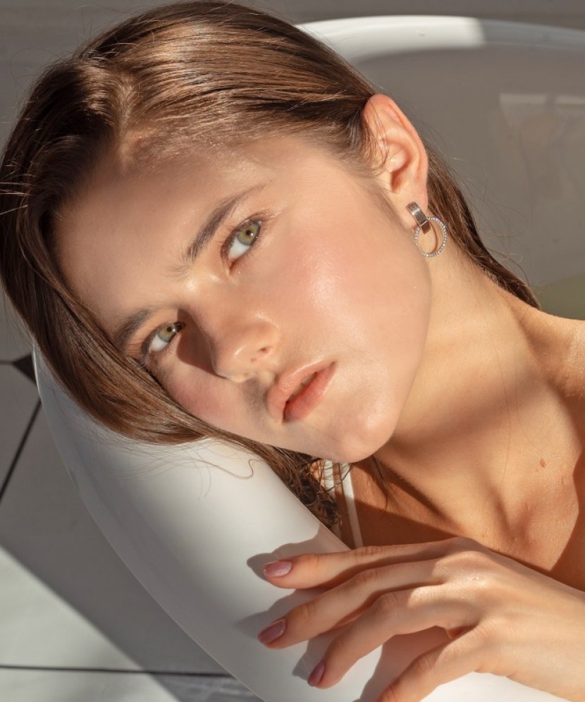 Серьги из позолоченного серебра с цирконами