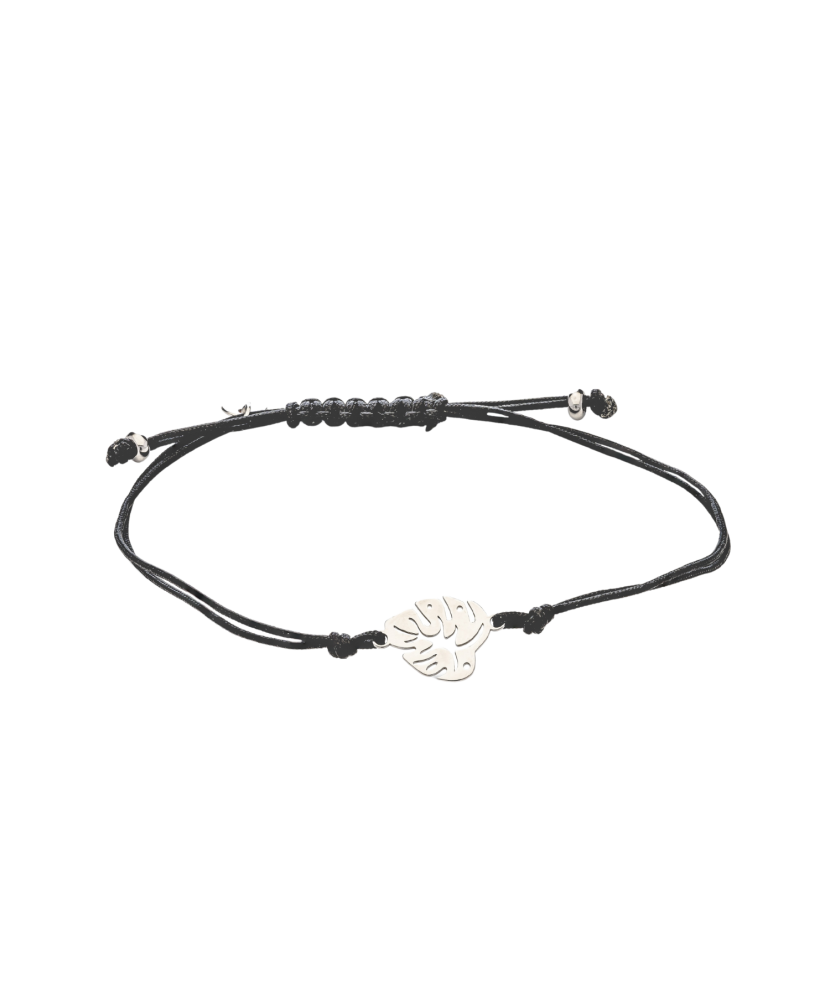 Melnā diegu rokassprādze ar sudraba piekariņu "Lapa"