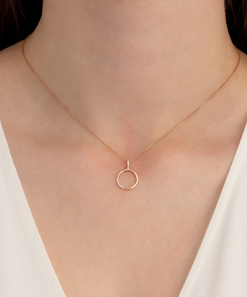 Zelta piekariņš ar dimantiem