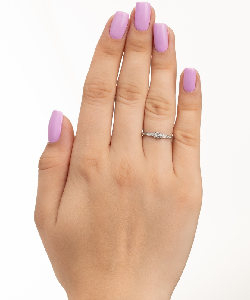 Baltā zelta gredzens ar dimantiem