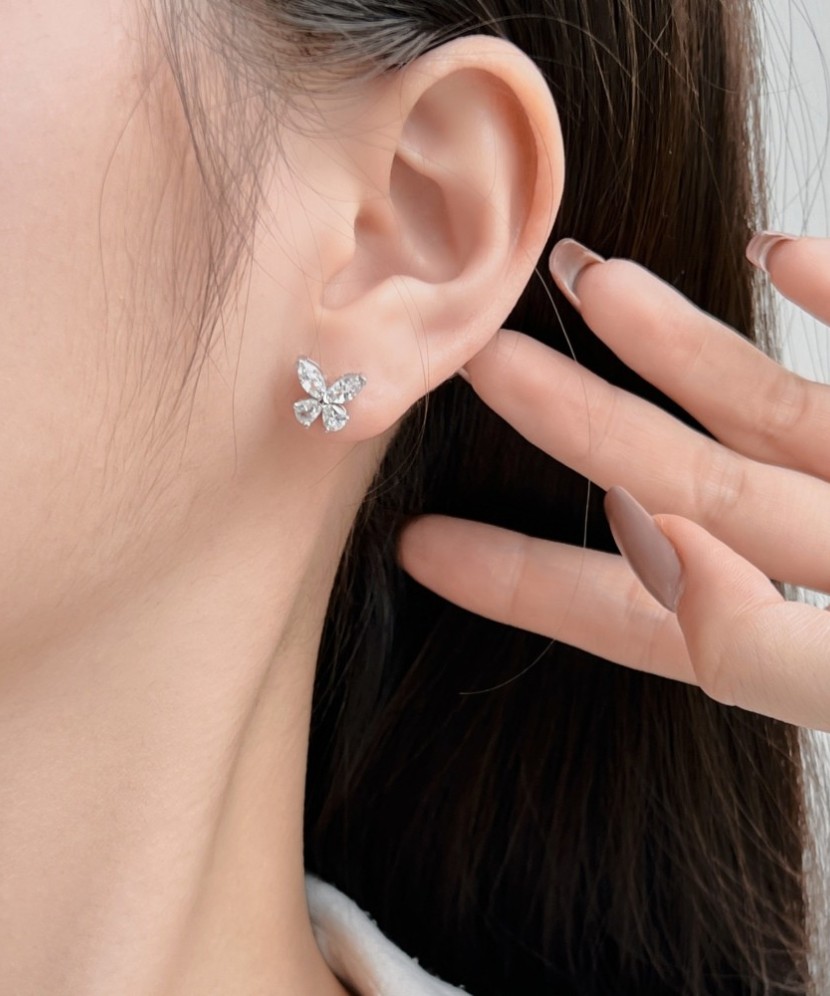 Sudraba auskari ar cirkonijiem "Tauriņi"