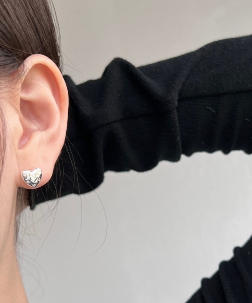 Серьги из серебра с цирконом "Сердце"