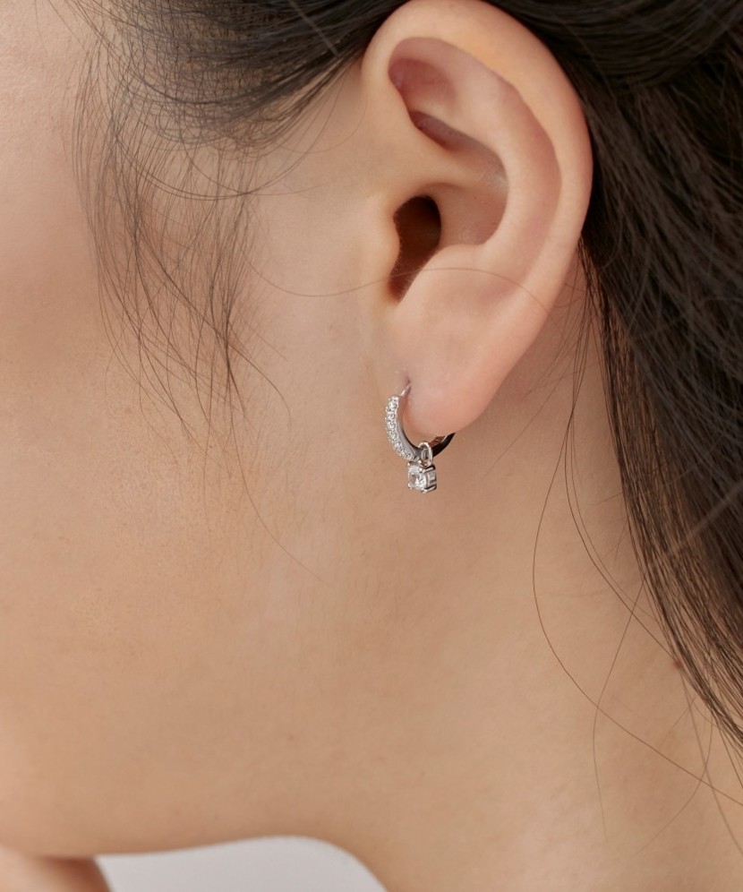 Серьги из серебра с цирконами