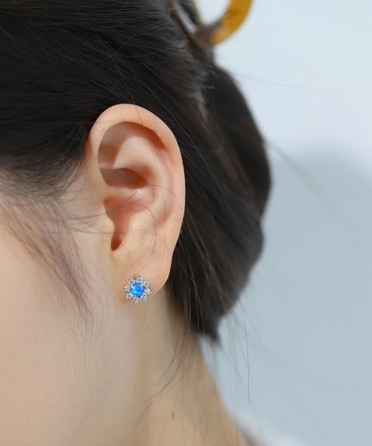 Sudraba auskari ar opālu un cirkonijiem