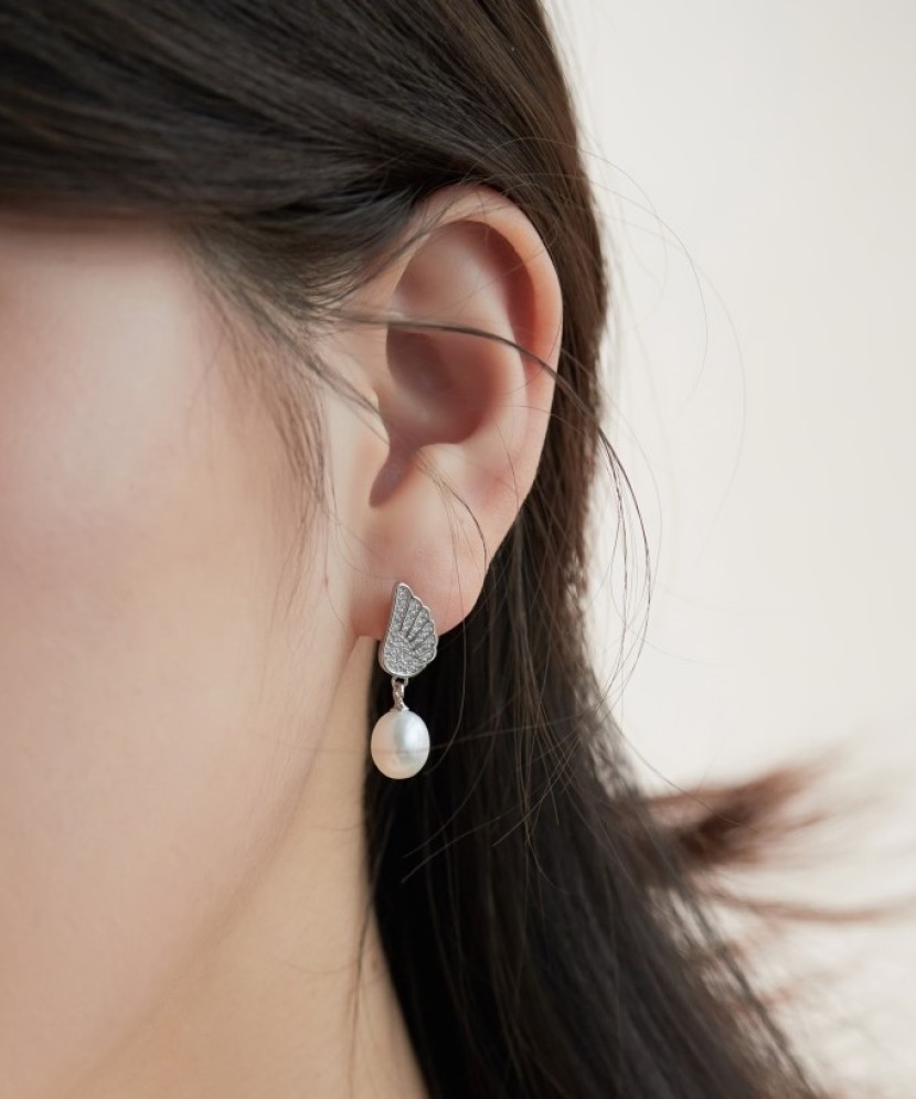 Серьги из серебра с цирконами и жемчугом