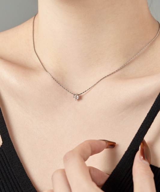 Sudraba ķēdīte ar cirkonija piekariņu