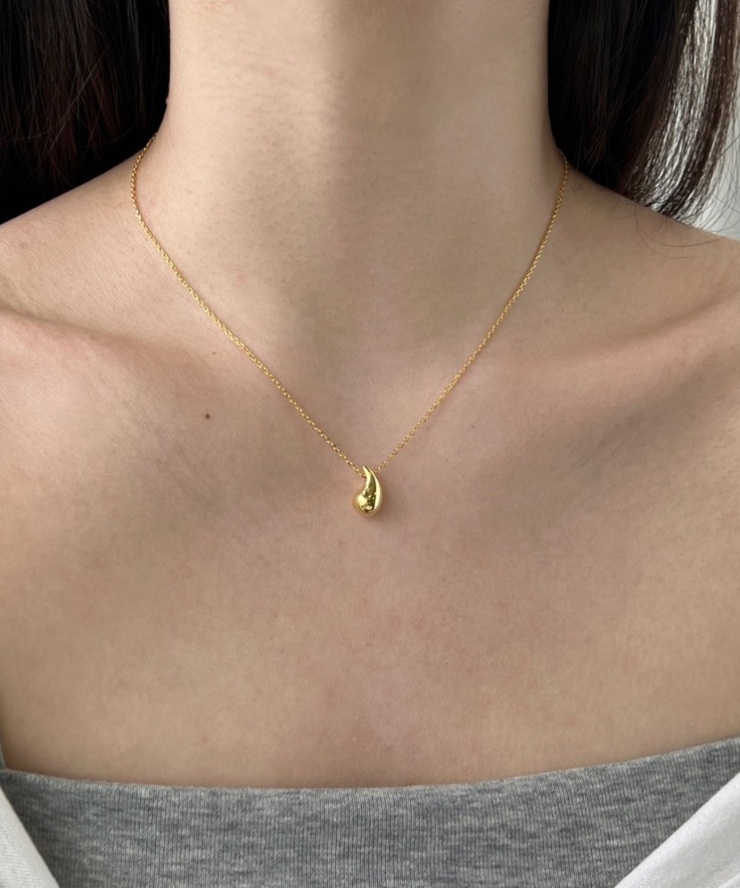 Серебряная цепочка с подвеской