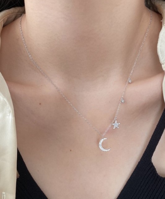 Sudraba ķēdīte ar cirkonija piekariņu