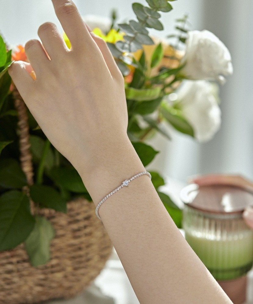 Серебряный браслет с цирконами