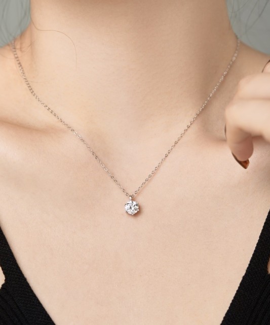 Серебряная цепочка с подвеской из циркона