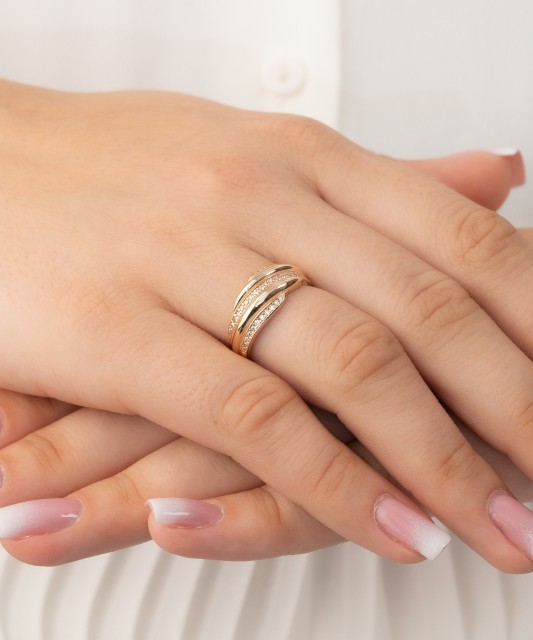 Zelta gredzens ar cirkonijiem