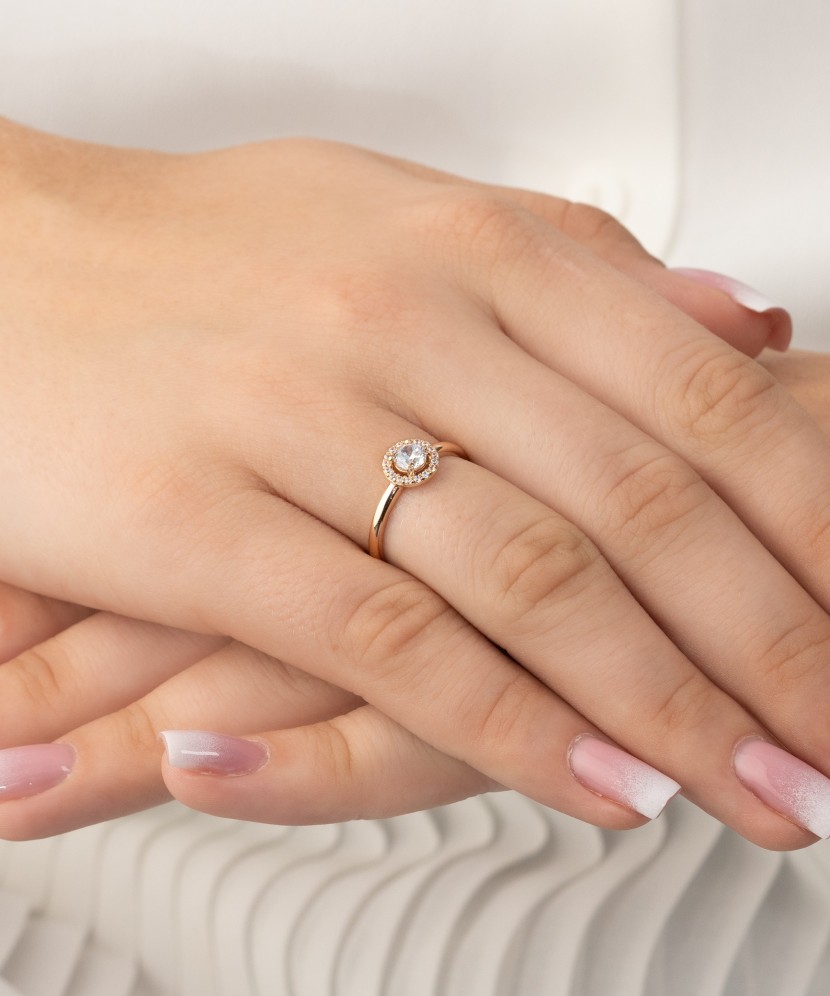 Zelta gredzens ar cirkonijiem