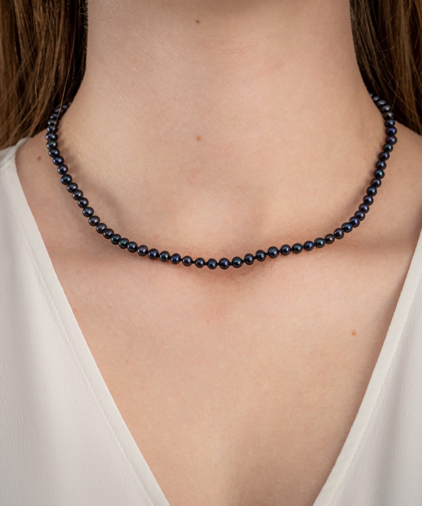 Pērļu kaklarota Ar Zeltu