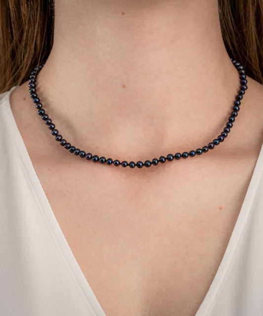 Pērļu kaklarota Ar Zeltu