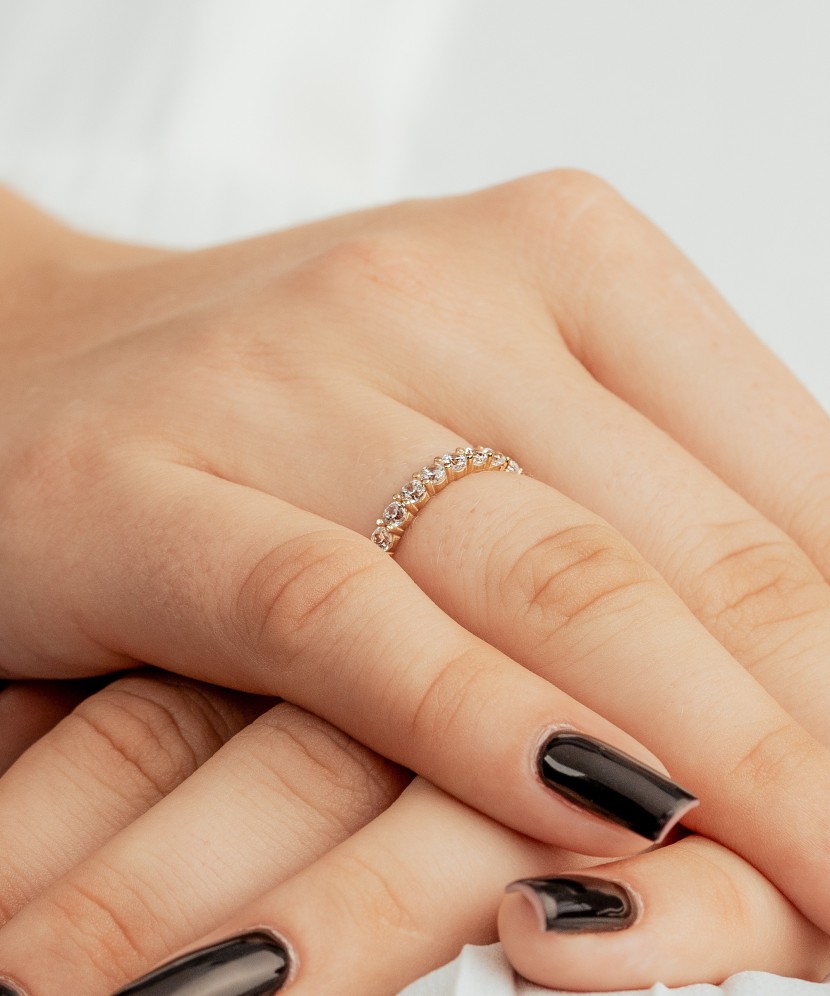 Золотое кольцо с цирконами