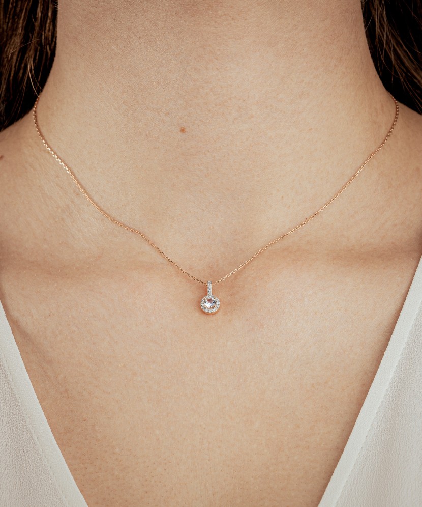 Zelta kulons ar dimantiem un caurspīdīgu topāzu - Goldinga