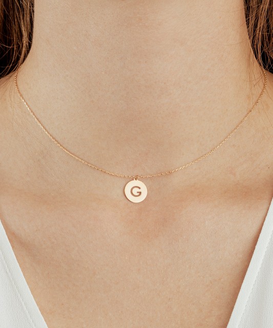 Zelta ķēdīte ar piekariņu, G burts