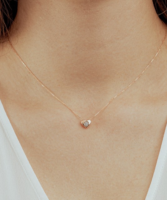 Zelta ķēdīte ar briljanta piekariņu "Sirsniņa"