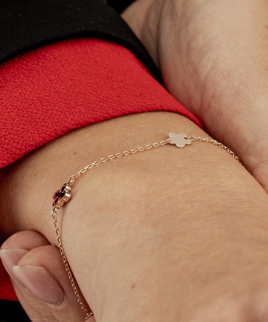 Zelta rokassprādze ar oniksu