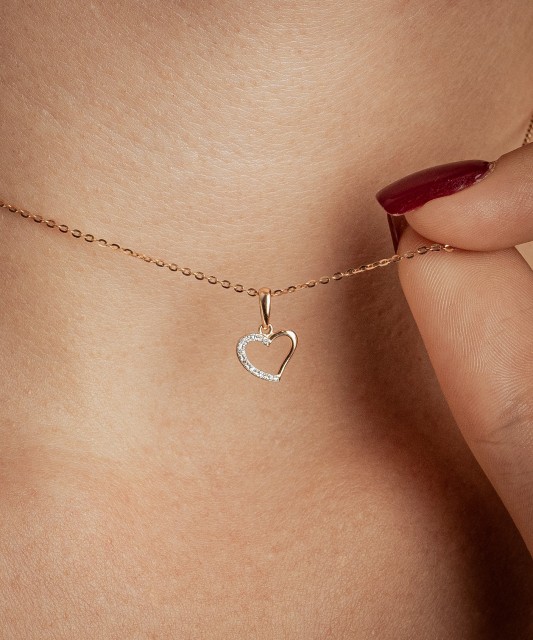 Zelta piekariņš ar dimantiem