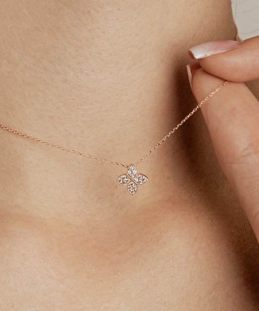 Золотая цепочка с подвеской из циркона