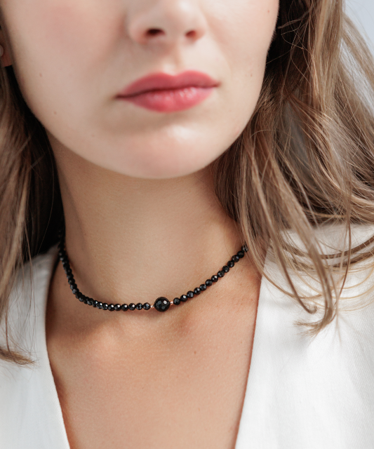 Колье с ониксом и золотом