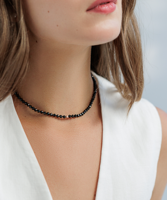 Ожерелье со шпинелью и золотом