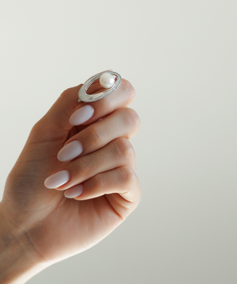 Sudraba sakta ar pērli un cirkonijiem