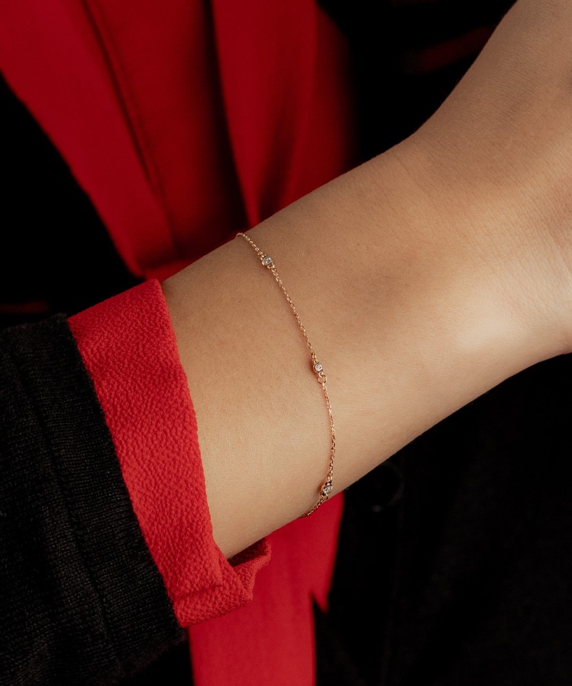 Zelta rokassprādze ar dimantiem